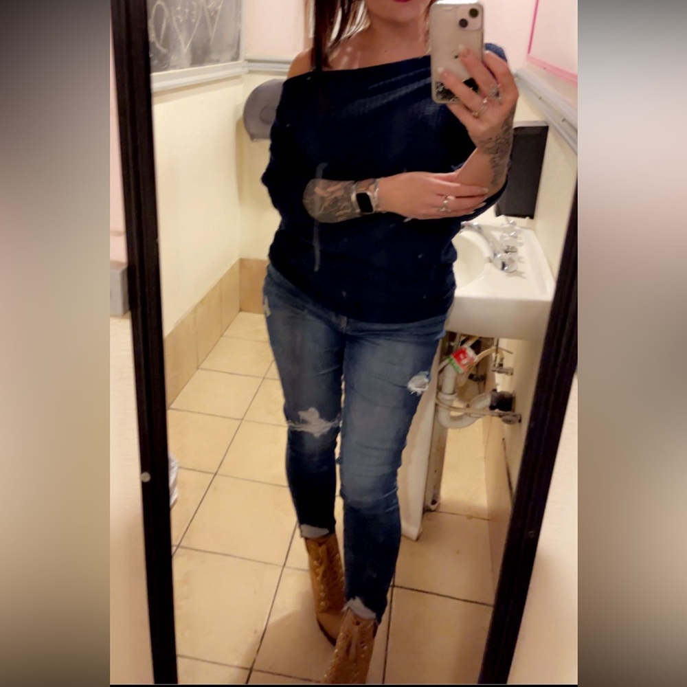 Off Shoulder Sweater/Top